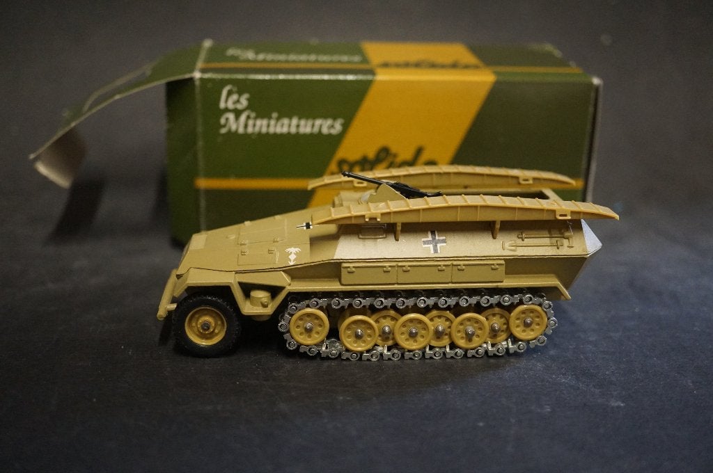 Solido Duitse hanomag half track - 1/50 - TOP, Ophalen of Verzenden