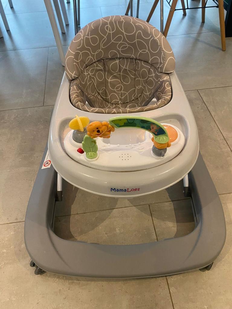 Mamaloes loopstoel met speelgoed, Kinderen en Baby's, Wipstoeltjes, Zo goed als nieuw, Ophalen