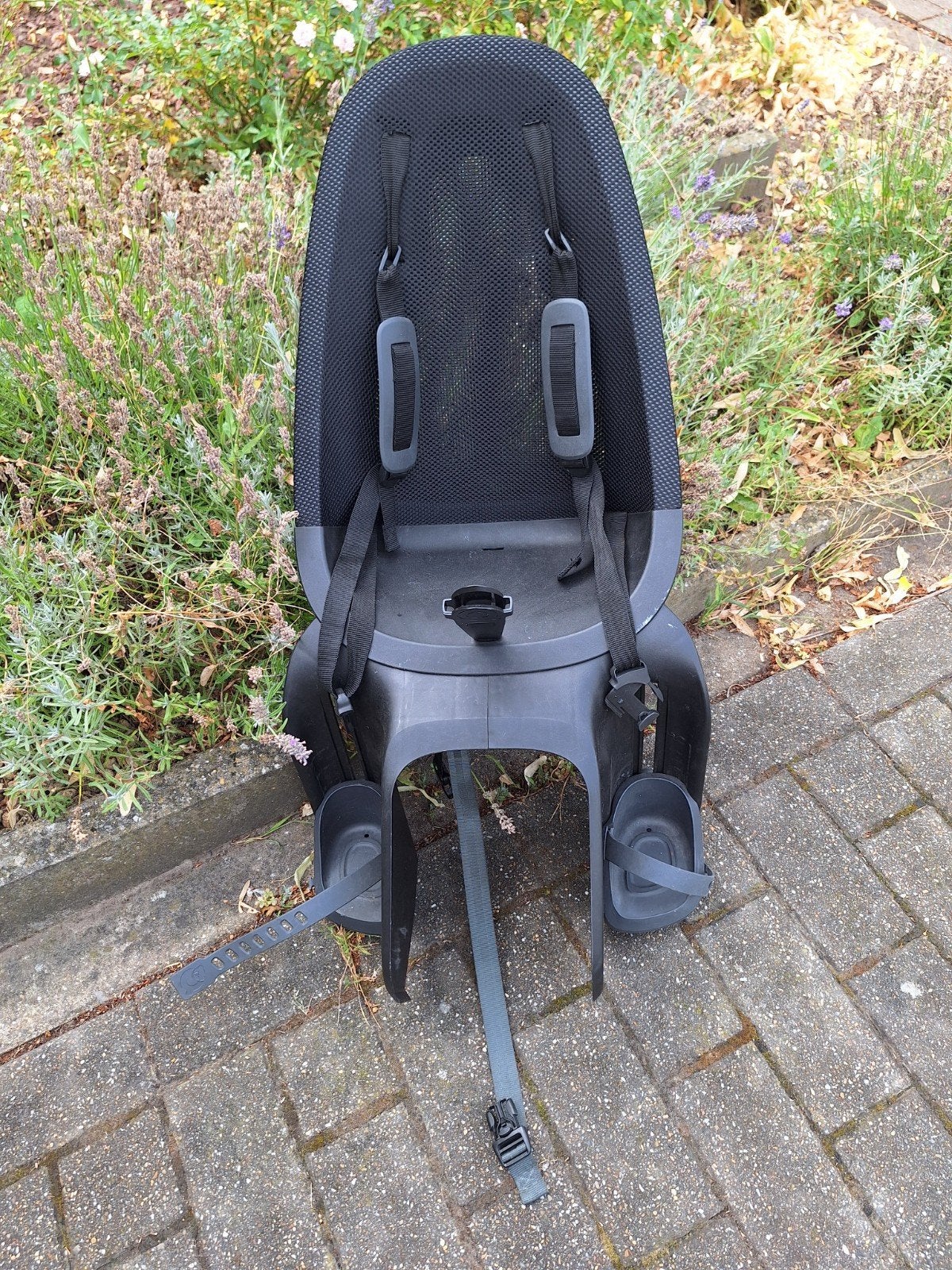 Fietsstoeltje Q900 tot 22kg met 3-puntssluiting, Fietsen en Brommers, Ophalen, Achterzitje, Voetsteuntjes, Zo goed als nieuw