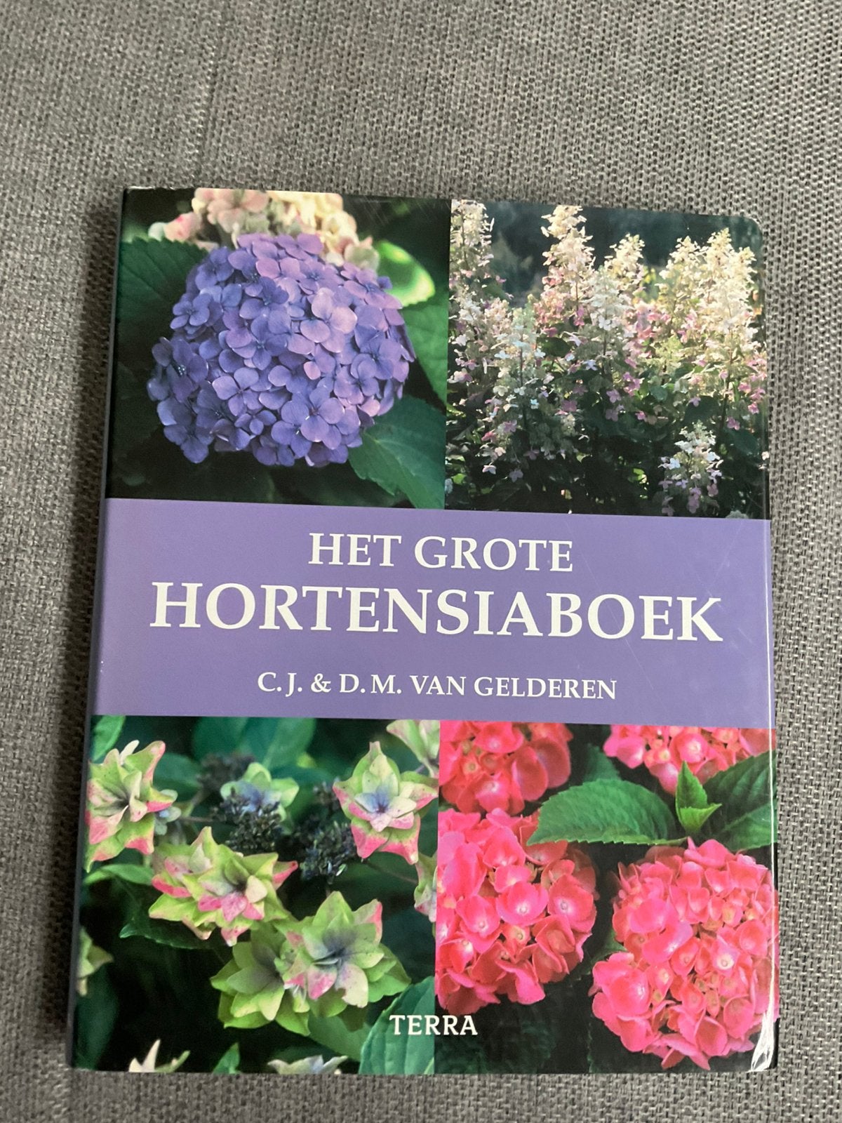 Het grote hortensiaboek, Ophalen of Verzenden, Zo goed als nieuw