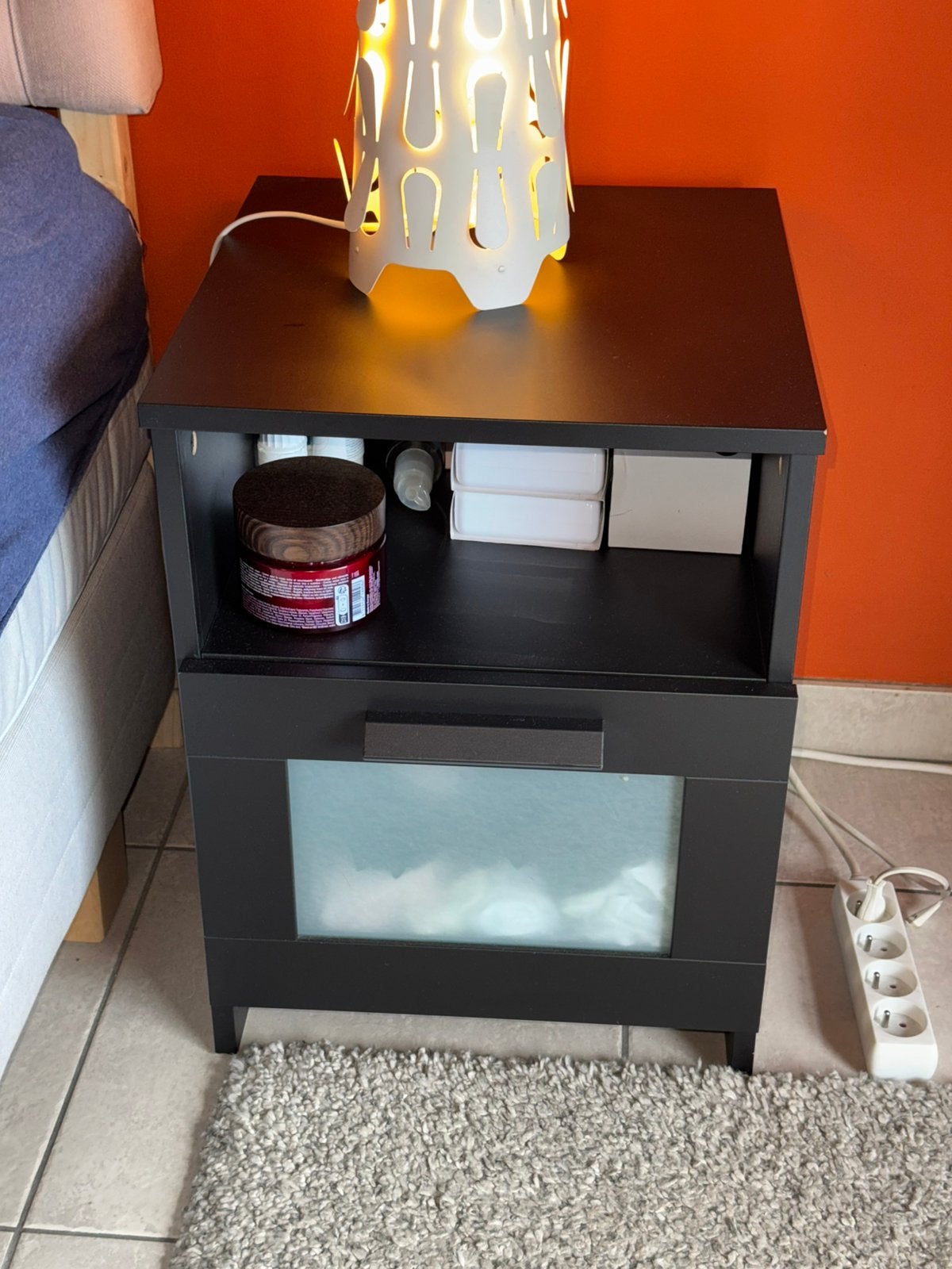 2 tables de chevet IKEA BRIMNES noires, Enlèvement, Comme neuf, Moins de 45 cm, Moins de 55 cm