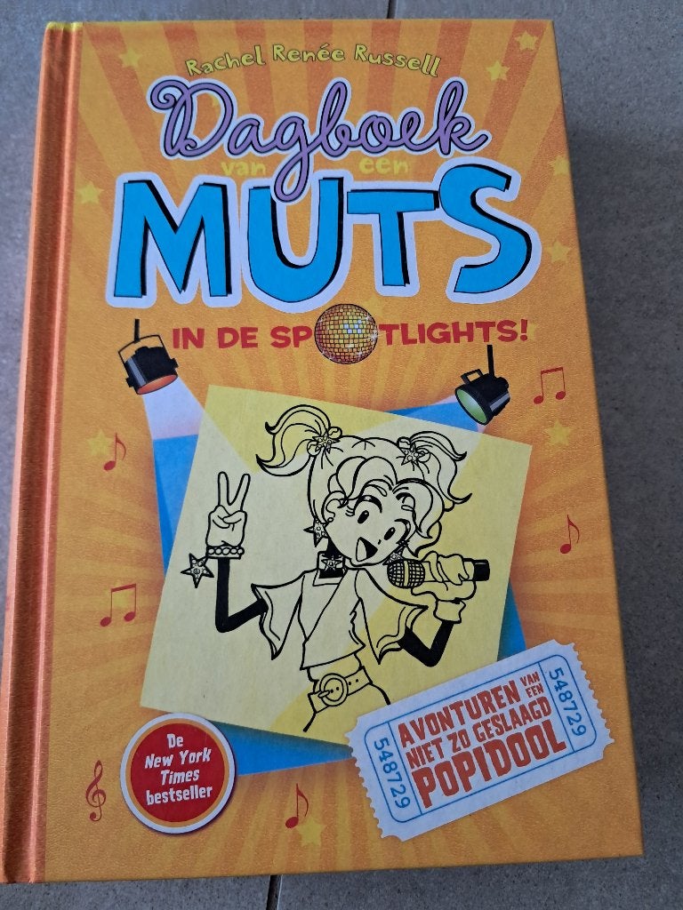 Dagboek van een muts - Deel 3: In de spotlights!, Boeken, Ophalen of Verzenden, Zo goed als nieuw, Rachel Renée Russell, Fictie