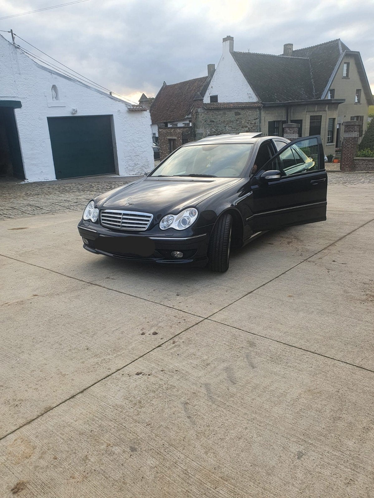Mercedes Benz classe  essence 180 Pack AMG, Auto diversen, Autostaanplaatsen en Garages