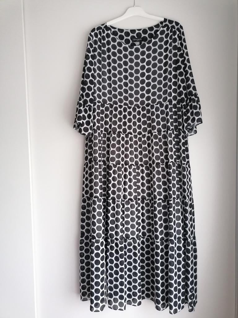 Robe Georgede taille 48, Neuf, Taille 46/48 (XL) ou plus grande, Enlèvement ou Envoi, Sous le genou