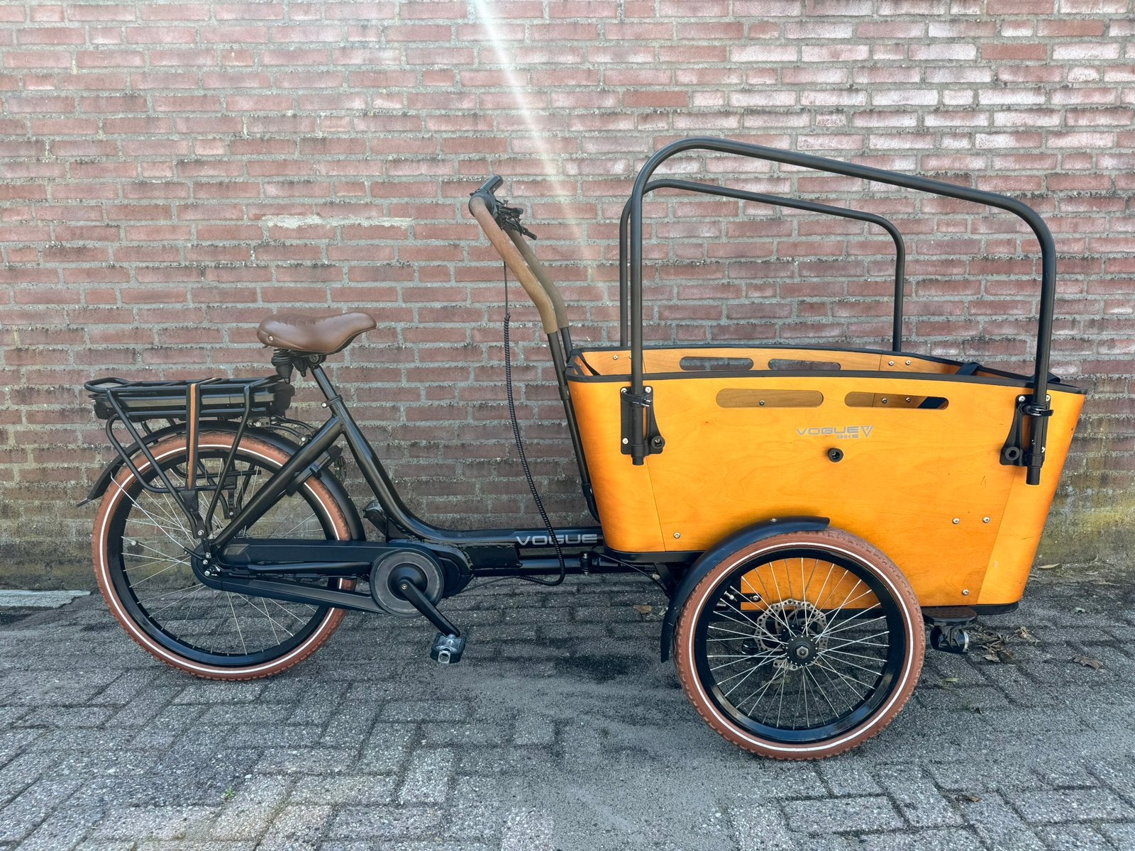 Vogue Carry 3 elektrische bakfiets zeer nette staat, Ophalen, Zo goed als nieuw, Huif