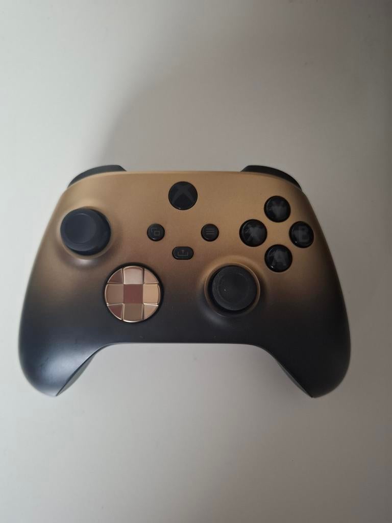 Nieuwe "Gold Shadow" Xbox controller, Games en Spelcomputers, Spelcomputers | Xbox | Accessoires, Ophalen, Xbox Series S, Zo goed als nieuw