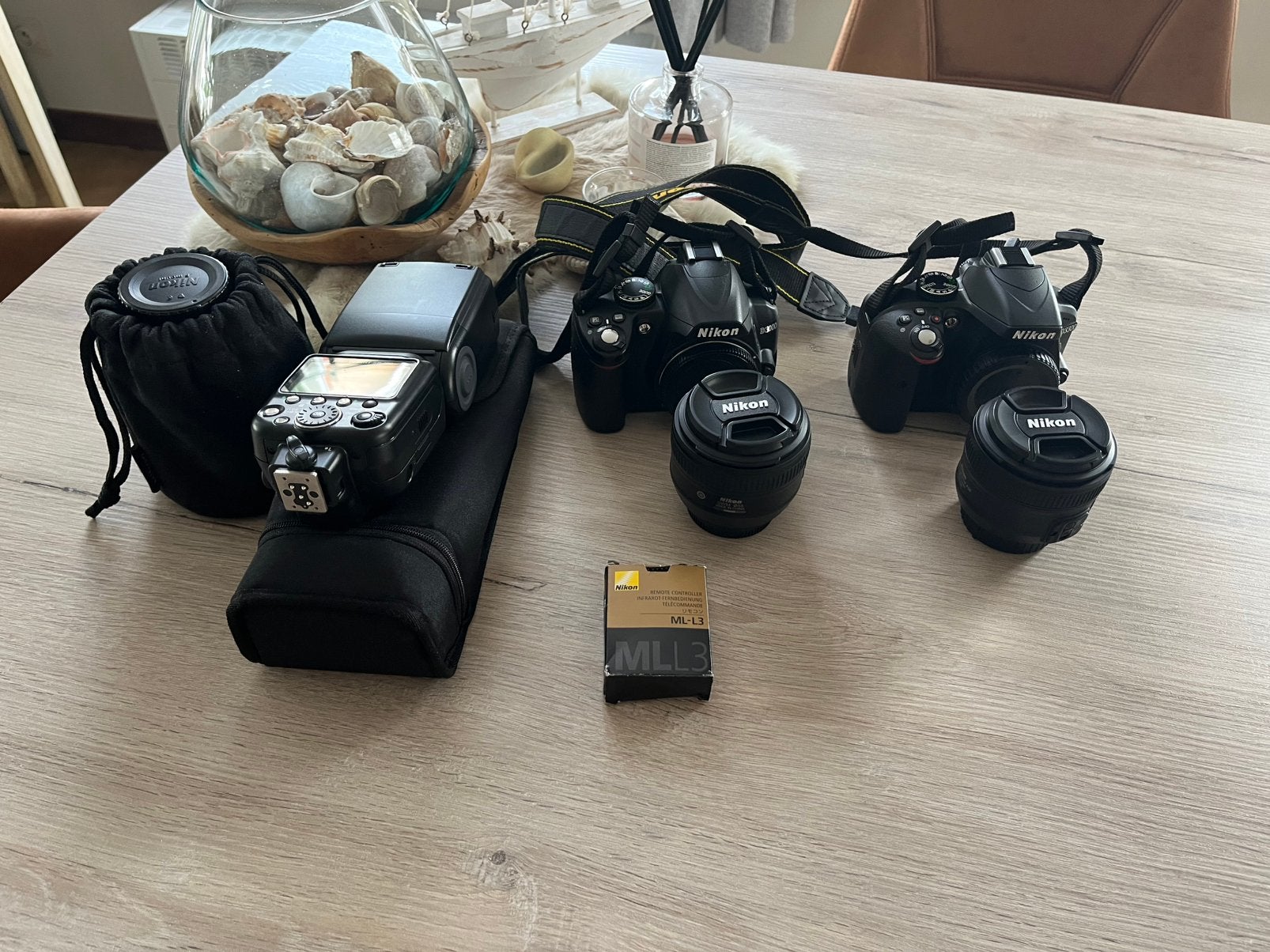 Foto toestellen Nikon d3000 /3300 en materiaal, Audio, Tv en Foto, Ophalen, Geheugenkaart, Overige typen, Zo goed als nieuw