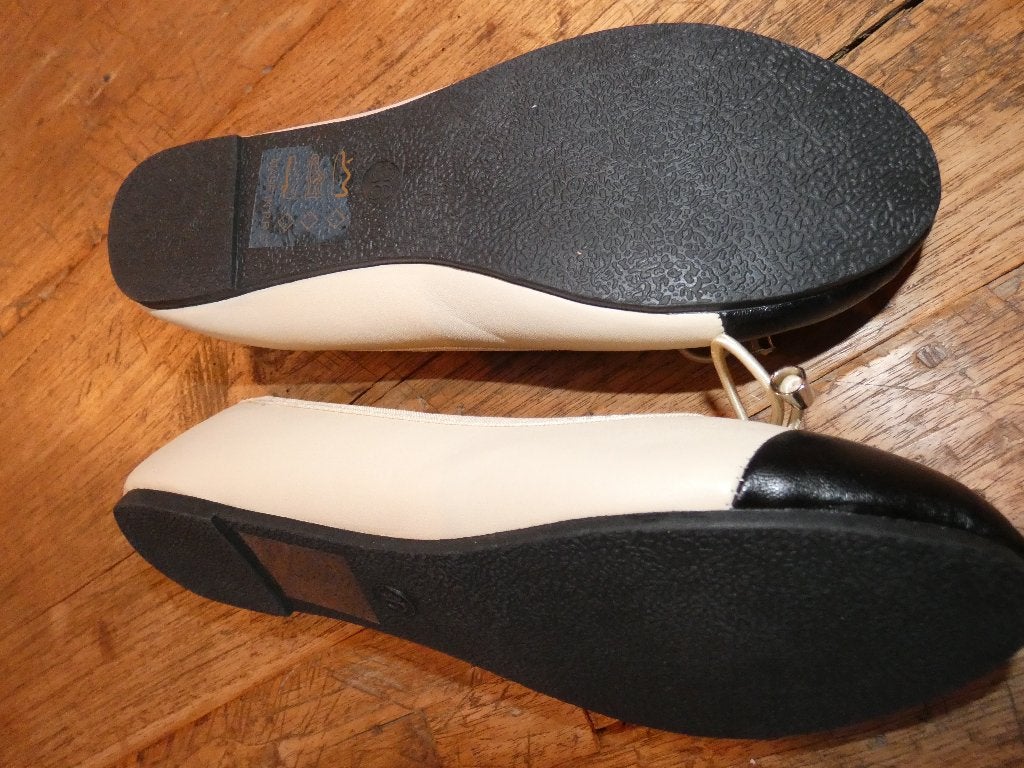 Nieuw MOA ballerina's beige maat 36, Vêtements | Femmes, Neuf, Enlèvement ou Envoi, Beige, Ballerines