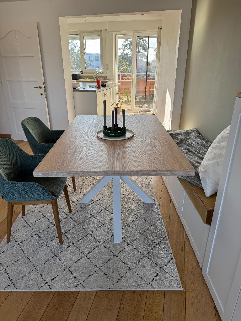 Eettafel, Huis en Inrichting, Tafels | Eettafels, 100 tot 150 cm, Ophalen of Verzenden, Zo goed als nieuw, Vijf personen of meer