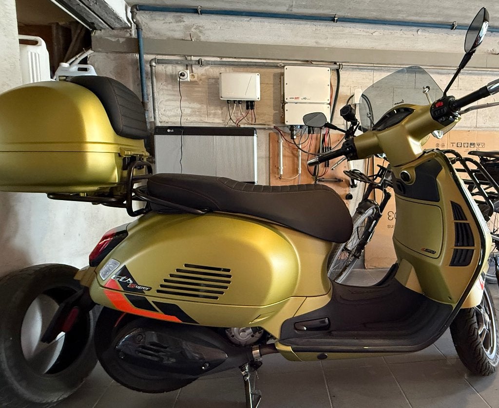 Vespa GTS 310 super sport 8 mois, 400 km, 2025, Occasion, Super Sport, Particulier, Permis Moto A2 minimum