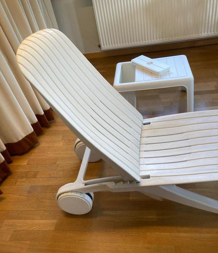 Fauteuil inclinable Alibert sur roulettes., Jardin & Terrasse, Chaises longues, Utilisé, Synthétique, Pliant, Réglable, Mobile