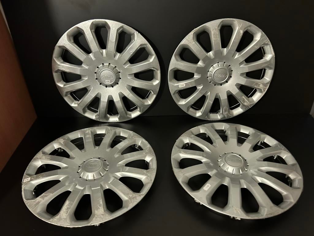 4 originele Ford B-max fiesta ka focus 15" wieldoppen, Auto diversen, Wieldoppen, Gebruikt, Ophalen of Verzenden