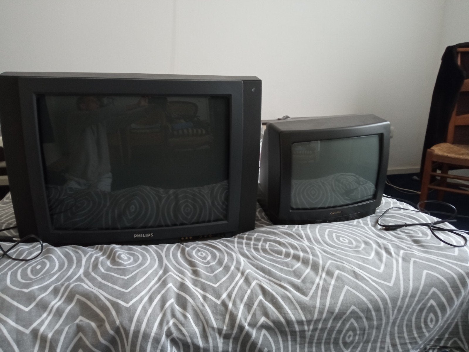 Philips model 25PT530/00 en Camper model  NR. KT-8842TX, Ophalen, Philips