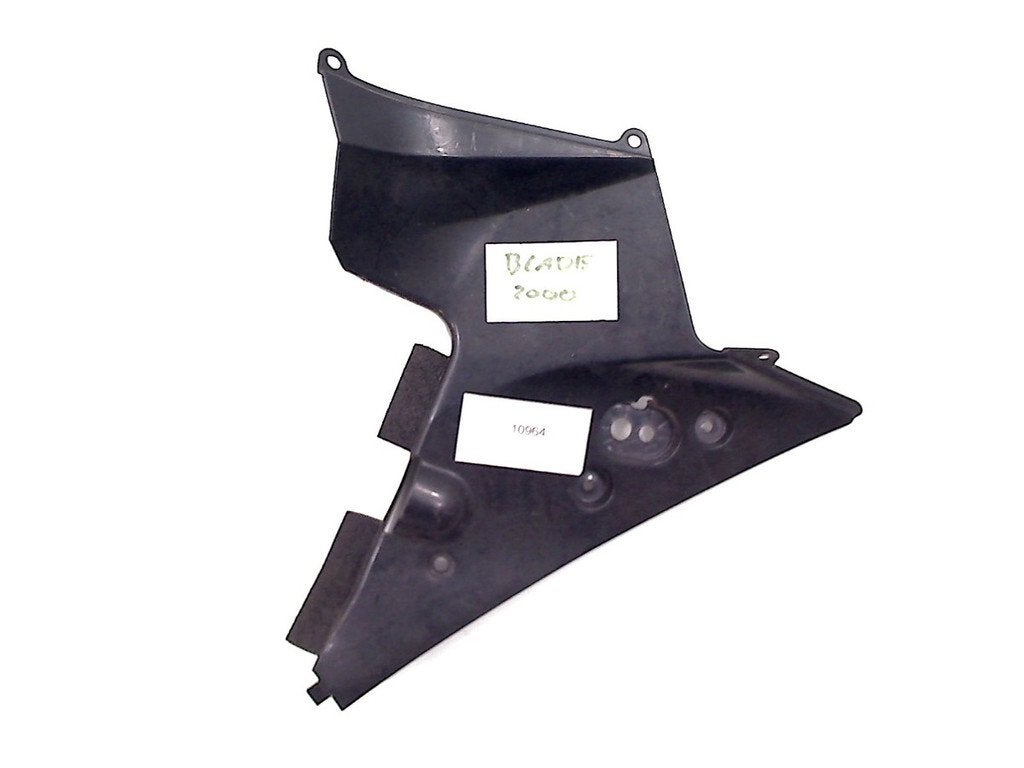 CARENAGE INTERNE PANNEAU GAUCHE Honda, Dhr. S. di Majo, Utilisé, Info@cama-motorparts.nl, P.J. Troelstraweg 8 8
3144 CX  MAASSLUIS, NL
