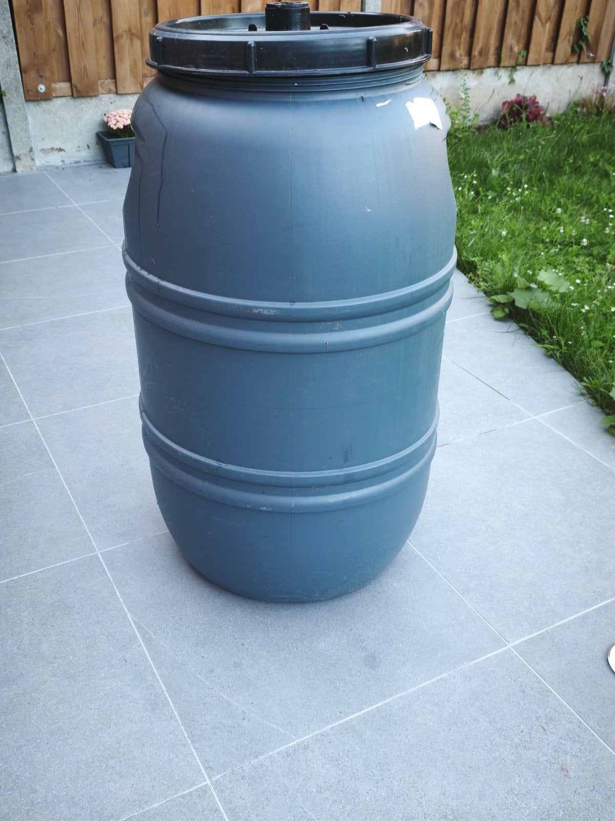 tonneau l'eau de pluie 270L, Jardin & Terrasse, Enlèvement