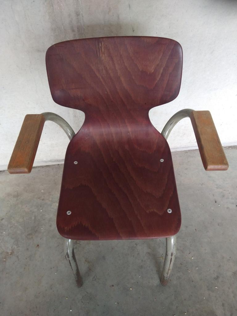 Vintage Tubax kinderstoel met armleuningen 1971 Pagholz, Huis en Inrichting, Ophalen of Verzenden, Gebruikt, Twee