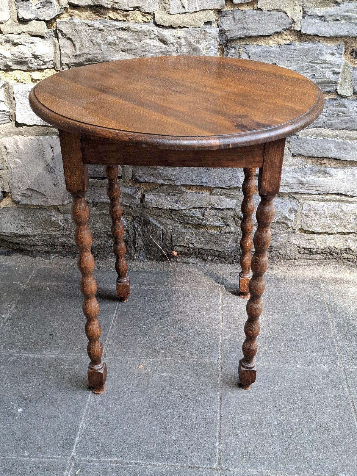 Ancienne table ronde en chêne – pieds tournés, Enlèvement