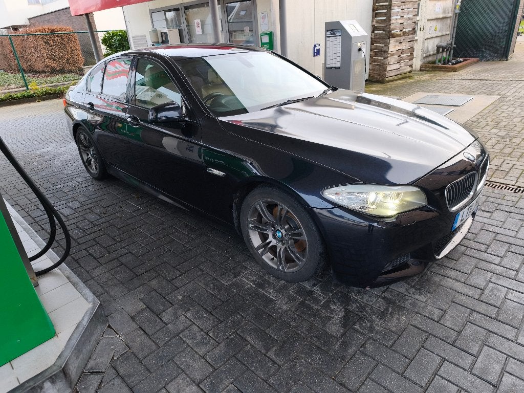 BMW F10 met slechts 160.000km, Autos, BMW, Cuir, Beige, Boîte manuelle, Diesel