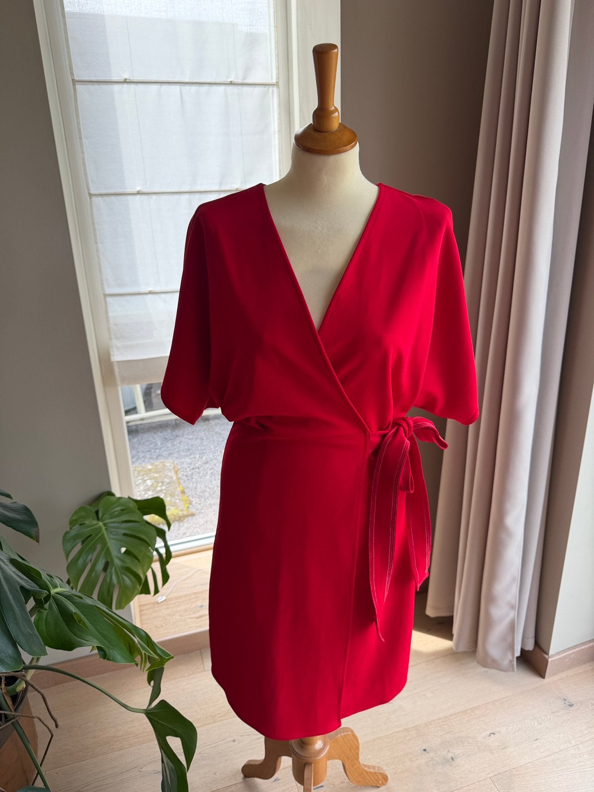 Kleedje Mango - S, Enlèvement ou Envoi, Comme neuf, Taille 38/40 (M), Rouge