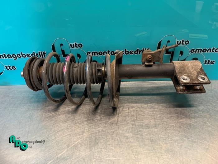 Schokdemperpoot links-voor van een Peugeot 307 (307 01-), Auto-onderdelen, Ophanging en Onderstel, Peugeot, Gebruikt, 3 maanden garantie