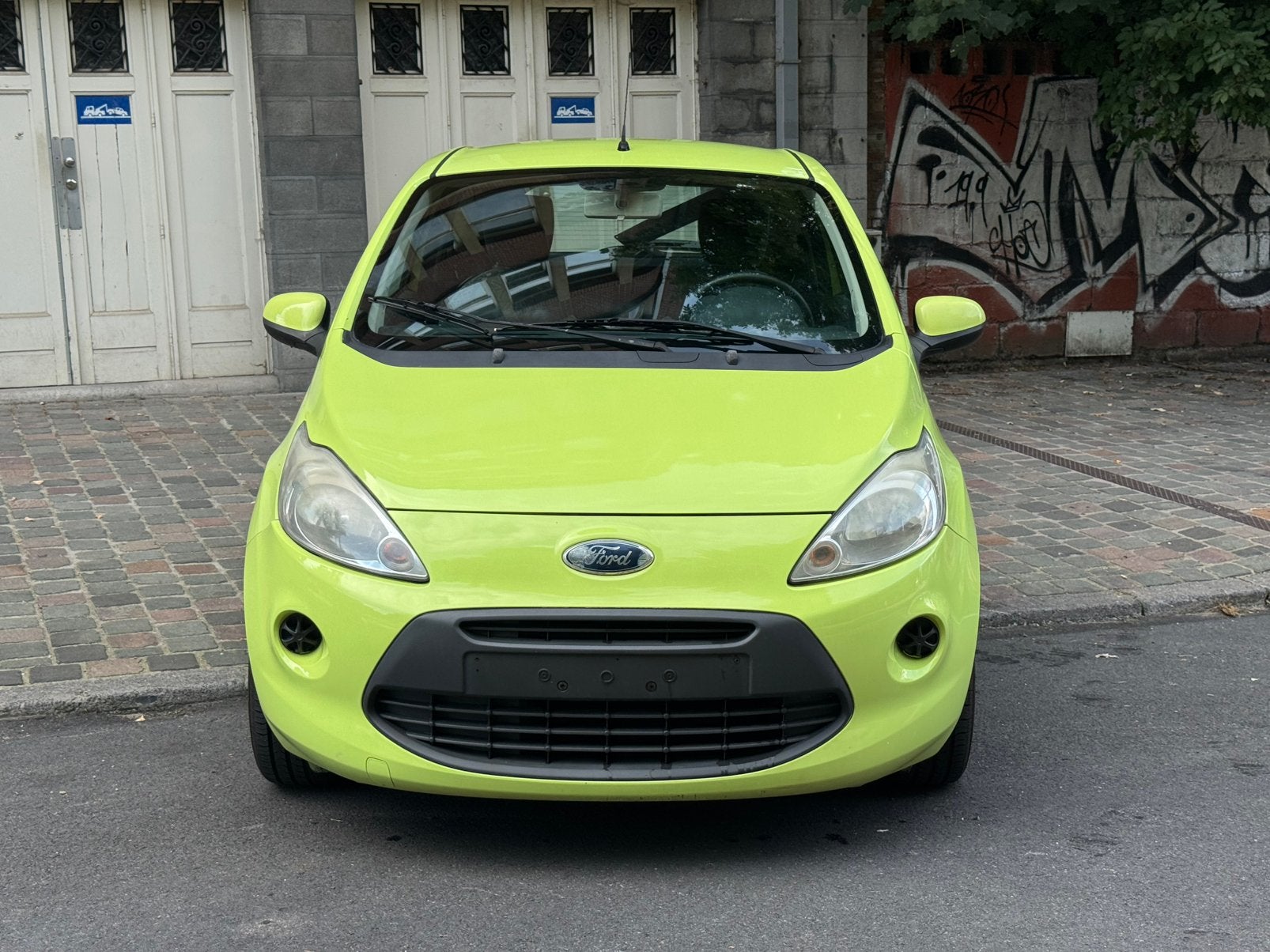 Ford ka 1.2 benzine EURO4 224.000 km/2009, Auto's, Ford, Voorwielaandrijving, 4 zetels, Stof, Zwart