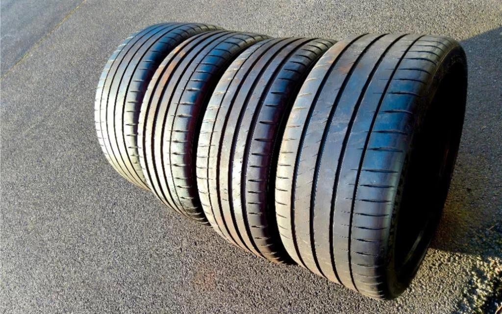 Très bons pneus été Michelin 255/35R19 et 225/40R19, Pneu(s), Utilisé, Pneus été, Autre