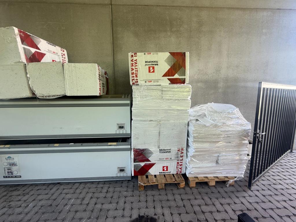 Piepschuim platen nieuw gratis af te halen, Enlèvement, Comme neuf