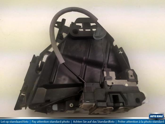 Deurslot Mechaniek 4Deurs links-voor van een Volvo V40, Gebruikt, -, -, Ophalen of Verzenden