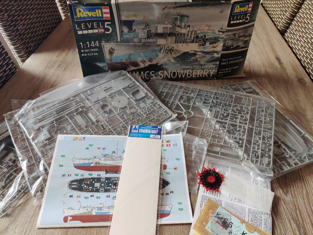Revell - HMCS Snowberry Flower Class Corvette - 1:144, Hobby en Vrije tijd, Modelbouw | Boten en Schepen, Ophalen of Verzenden