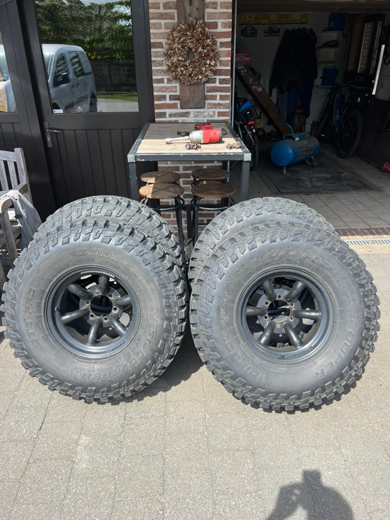 Cooper stt pro 35ers met velg 6x139,7, Ophalen, Band(en)