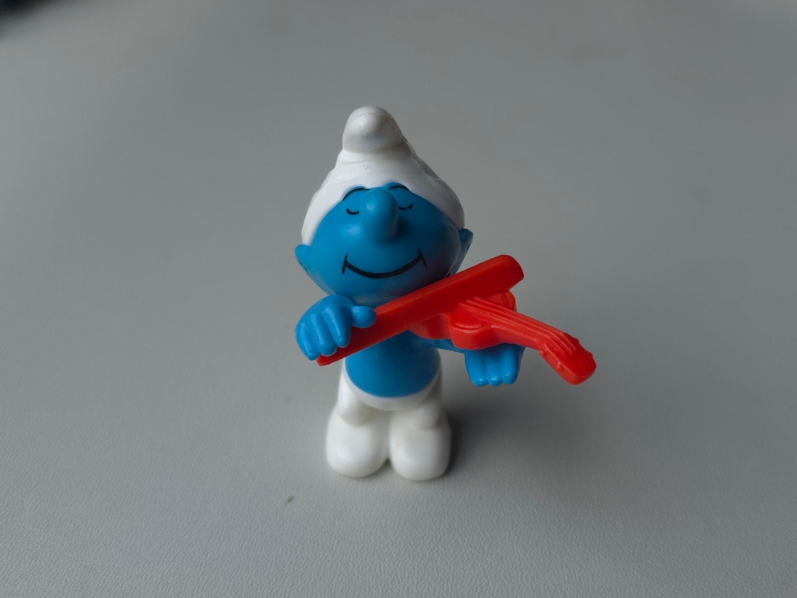 Figurine Schtroumpf avec instrument Kinder, Collections, Envoi, Utilisé, Autres Schtroumpfs, Poupée, Figurine ou Peluche