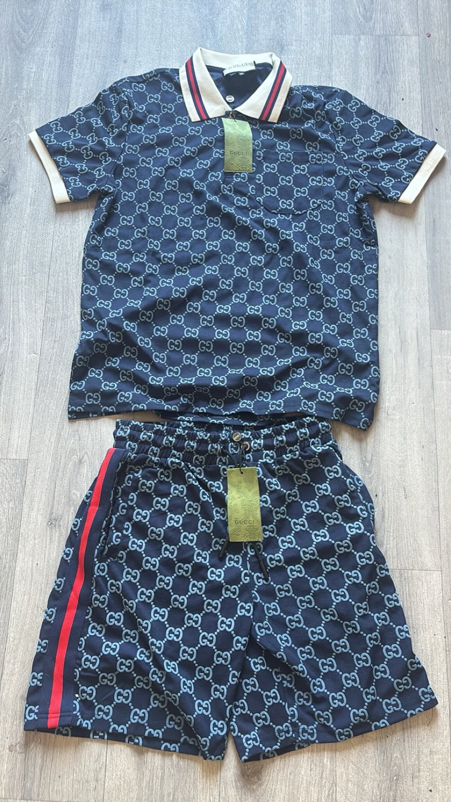 Ensemble gucci, Enlèvement ou Envoi, Neuf