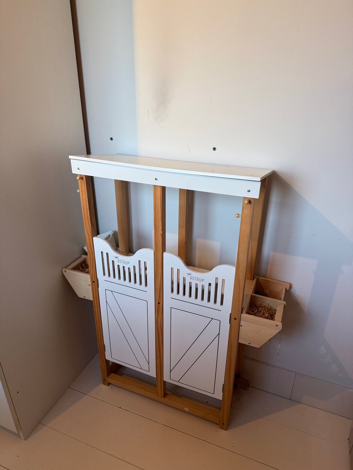 Astrup stal voor hobbyhorse/stokpaard, Enlèvement, Comme neuf