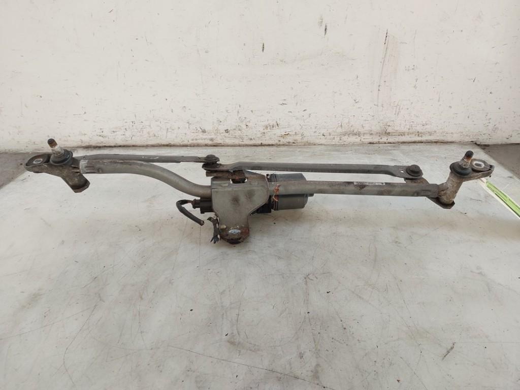 MOTEUR + TRINGLERIE ESSUIE GLACE AVANT Audi A4 Avant (B7), Robert Bosch AG, Audi, Utilisé, Robert-Bosch-Allee 1
74232  Abstatt, DE