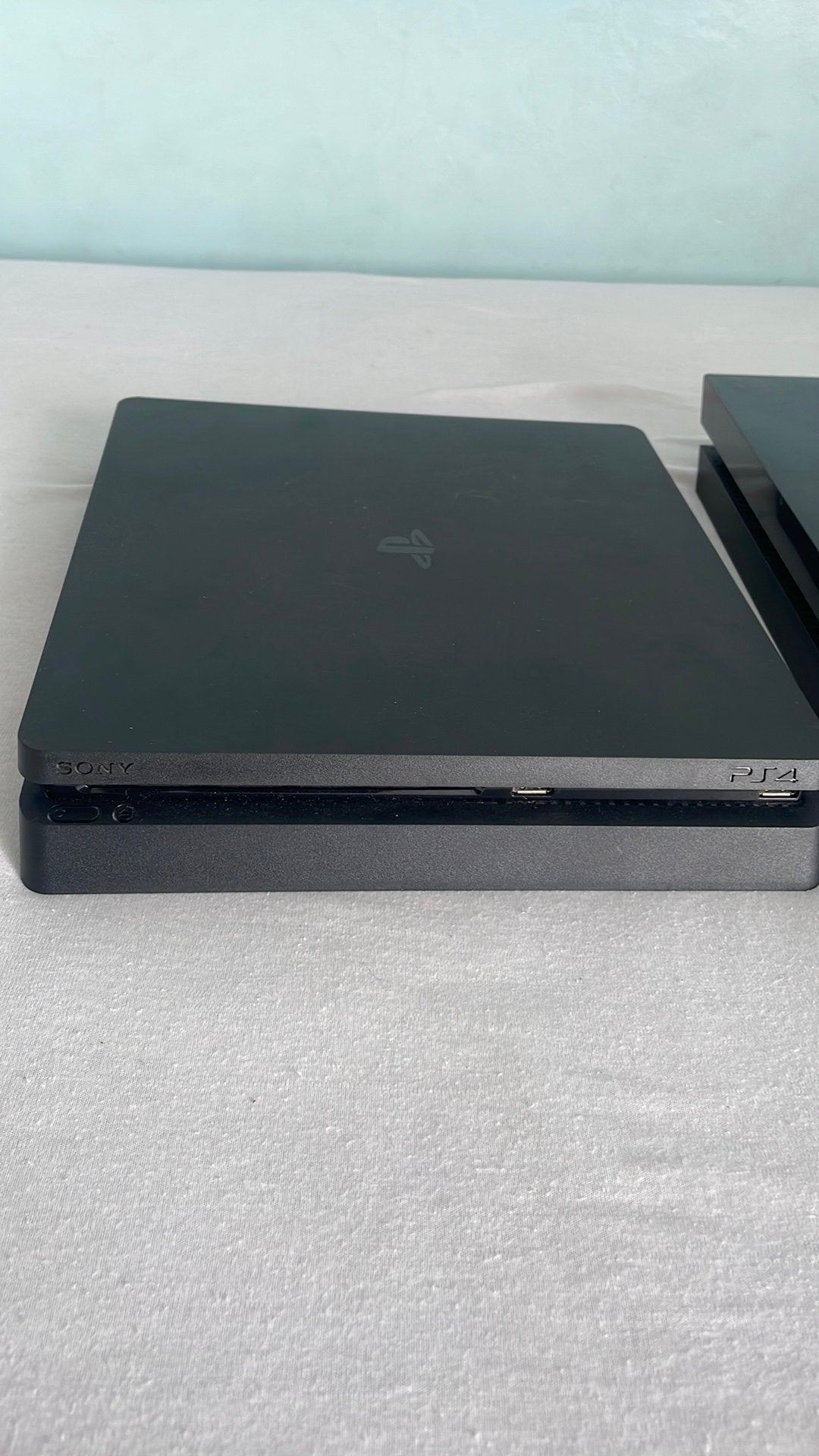 2 ps4 1 werkt heel goed en de andre ni, Ophalen, Nieuw, 1 TB, Met 1 controller