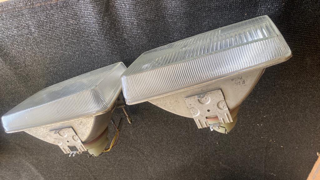 Phares pour Ford Taunus TC2/3 H4 Hella
