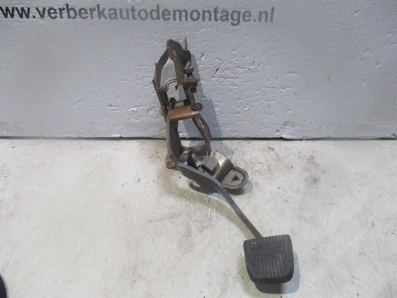 PEDALE D'EMBRAYAGE Toyota Celica (T20) (01-1993/11-1999), Utilisé, Toyota