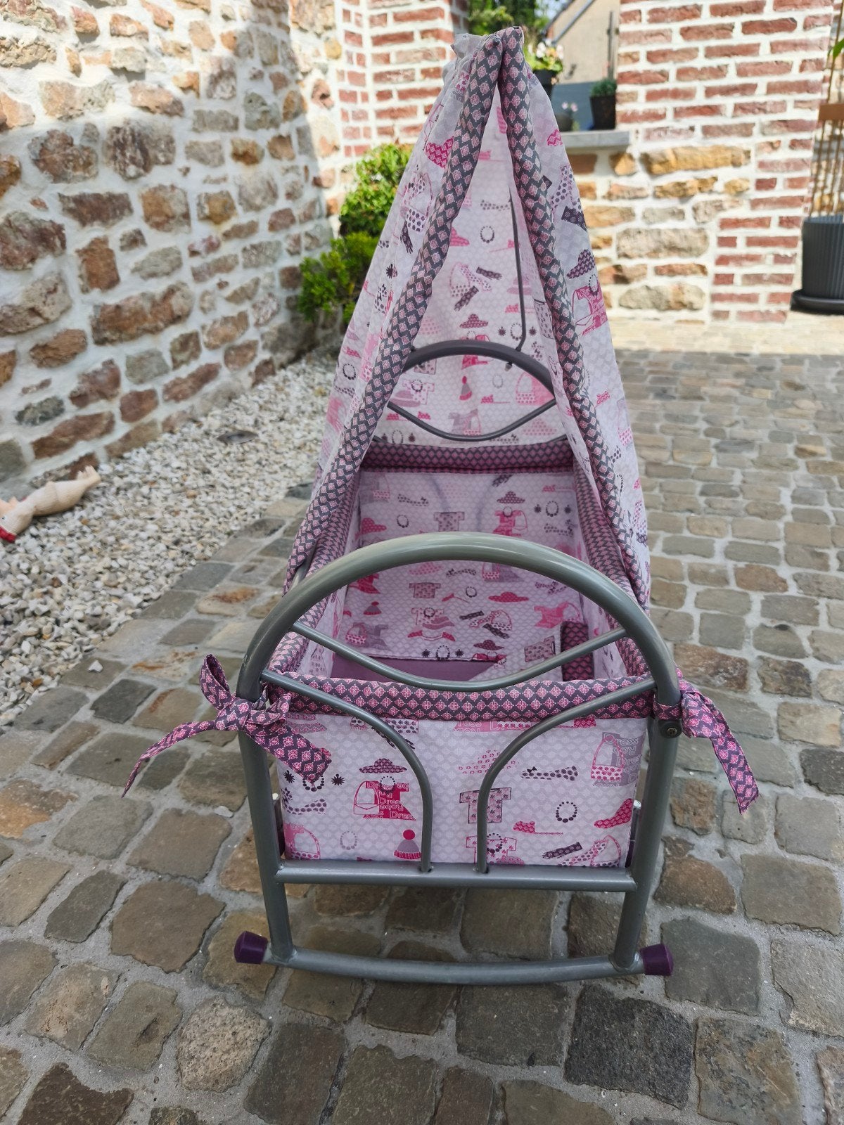 berceau en métal, à bascule pour poupée complet, Enlèvement ou Envoi, Comme neuf, Autres types
