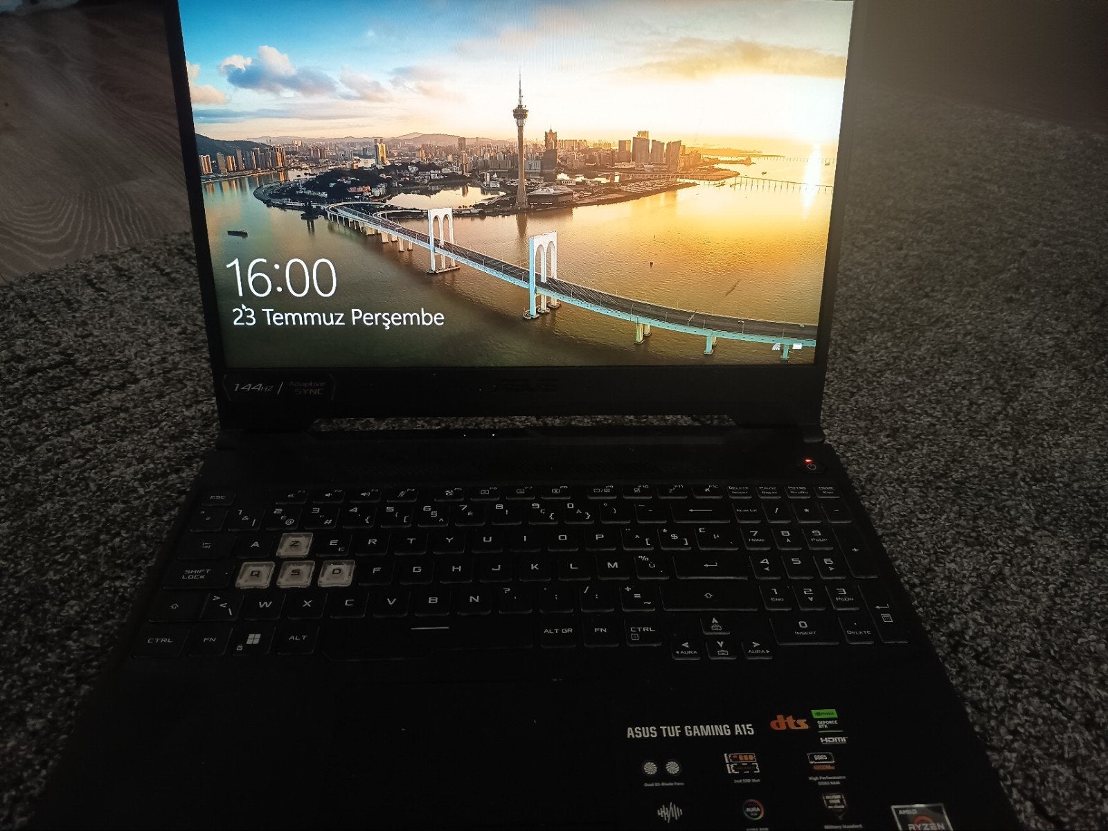Computer asus tuf gaming a 15, Informatique & Logiciels, Ordinateurs portables Windows, SSD, 4 GB, Gaming, Enlèvement