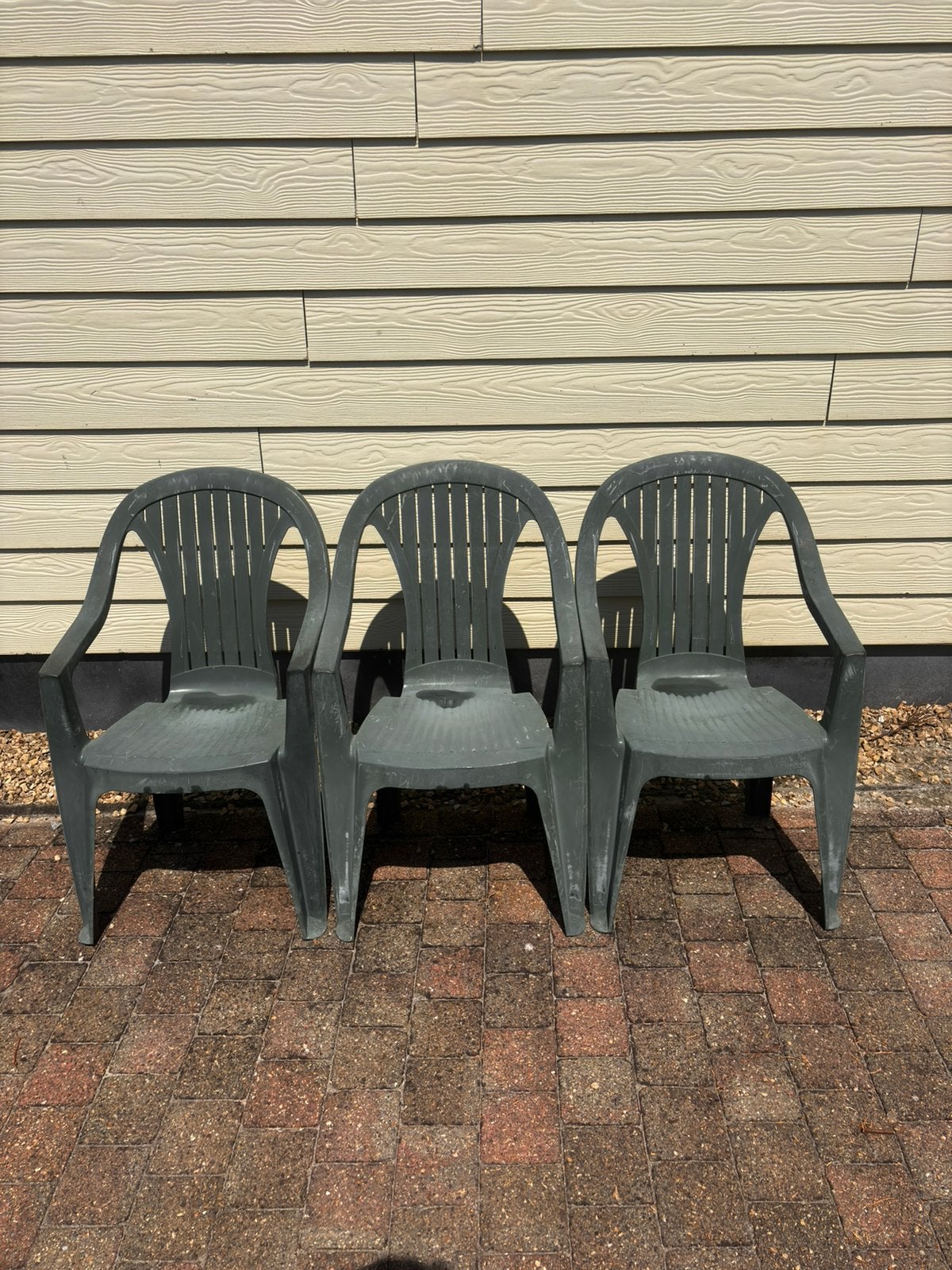 Set van 3 Plastic Tuinstoelen- Lichtgroen €2 per stuk!, Enlèvement, Utilisé, Plastique, Empilable
