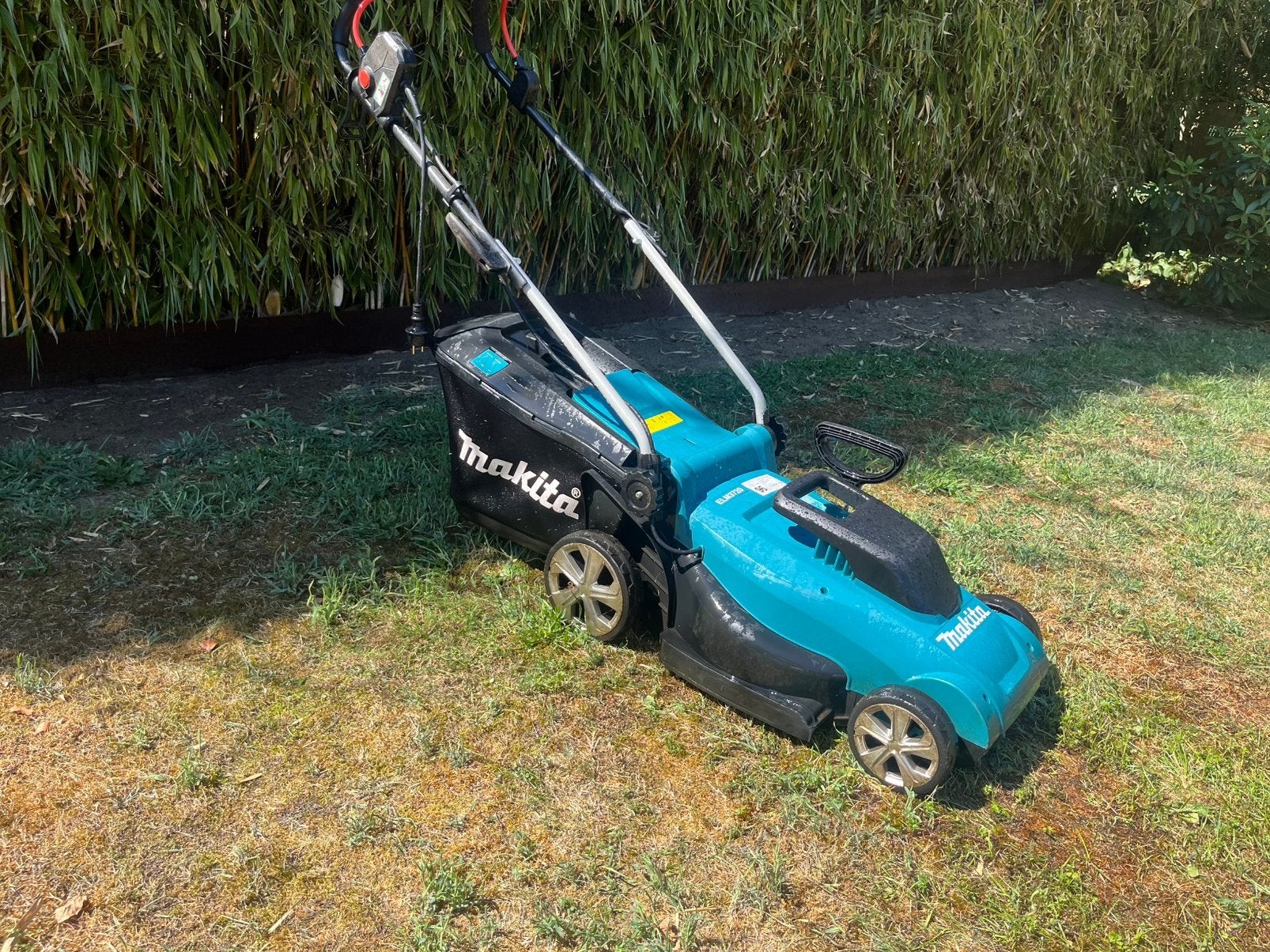 Elektrische grasmaaier Makita, Tuin en Terras, Grastrimmers, Ophalen of Verzenden, Zo goed als nieuw