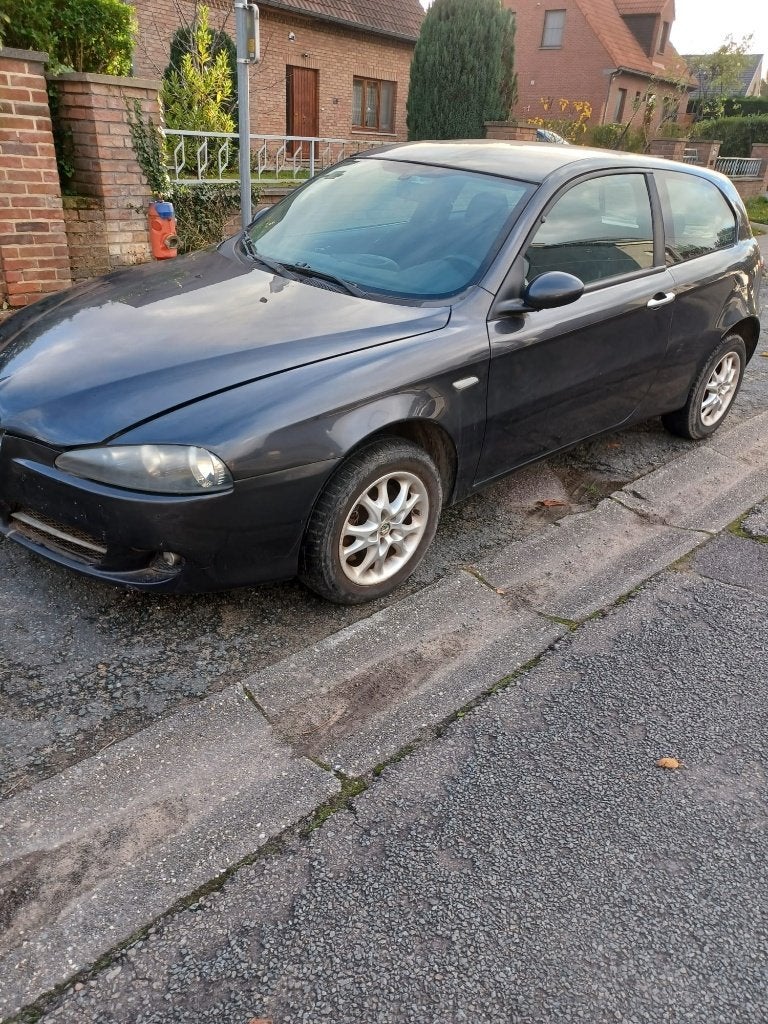 Alfa Roméo 147, Auto's, Alfa Romeo, Particulier, ABS, Airbags, Airconditioning, Boordcomputer, Centrale vergrendeling, Elektrische buitenspiegels