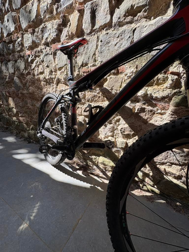 Cube AMS SCR 100 - VTT carbone taille M, Vélos & Vélomoteurs, VTT tout suspendu, Enlèvement, Utilisé, Frein à disque