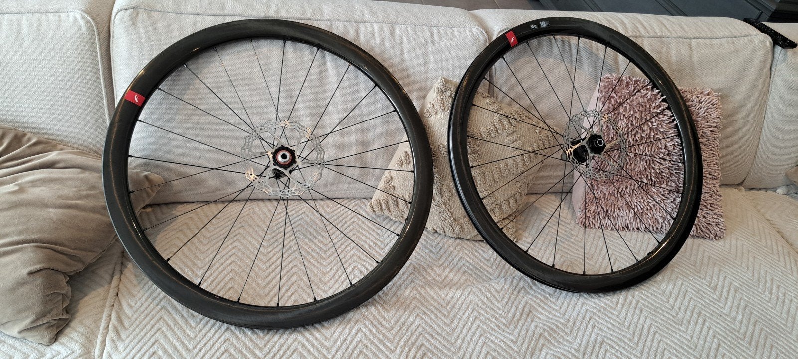 paire de roues en carbone Fulcrum New, Vélos & Vélomoteurs, Vélos Pièces, Neuf, Fulcrum, Enlèvement, Carbone