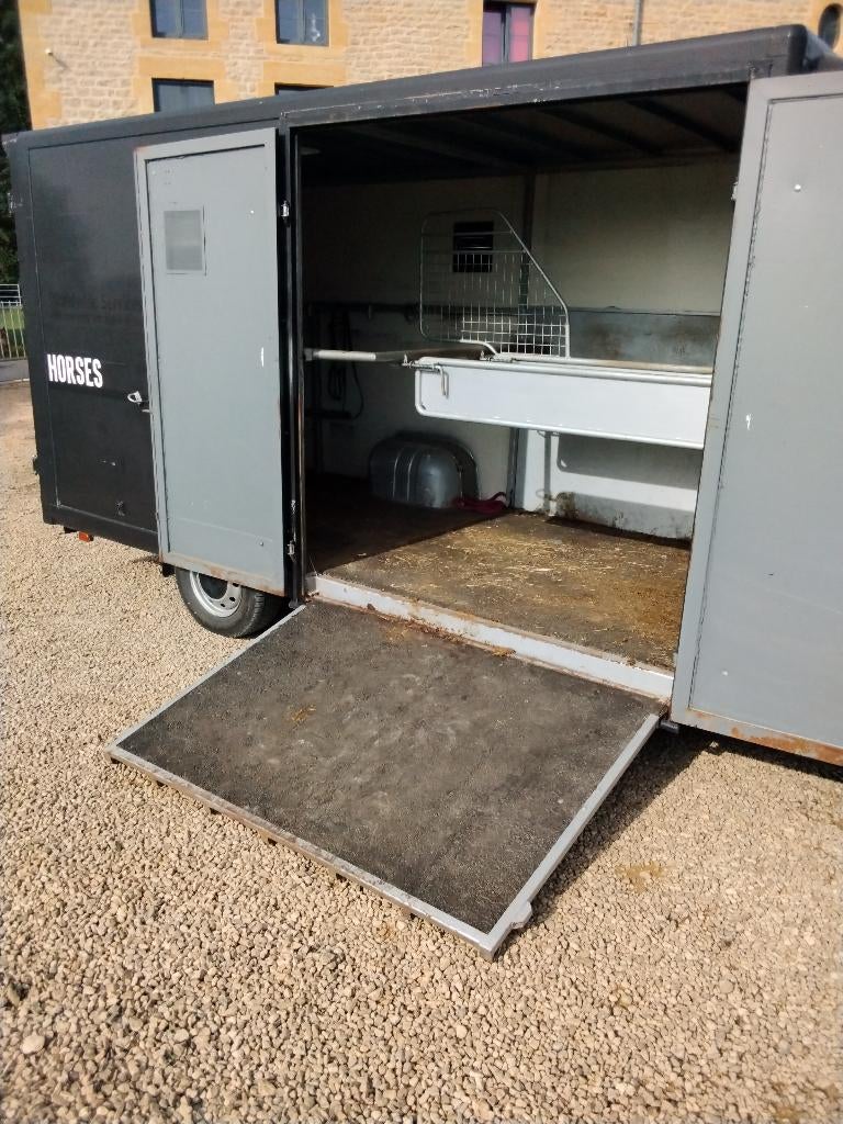 Camionnette chevaux, Autos, Renault, Achat, 4 portes, 3 places, Autre carrosserie