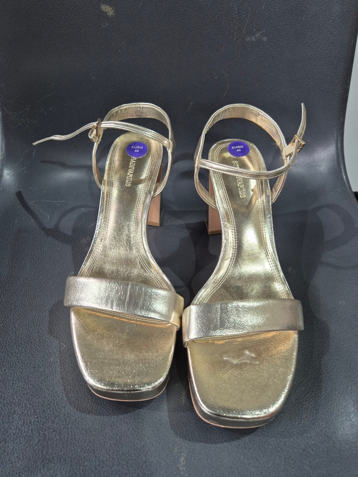 sandales compensées stradivarius neuves t40 - 12€, Vêtements | Femmes, Enlèvement