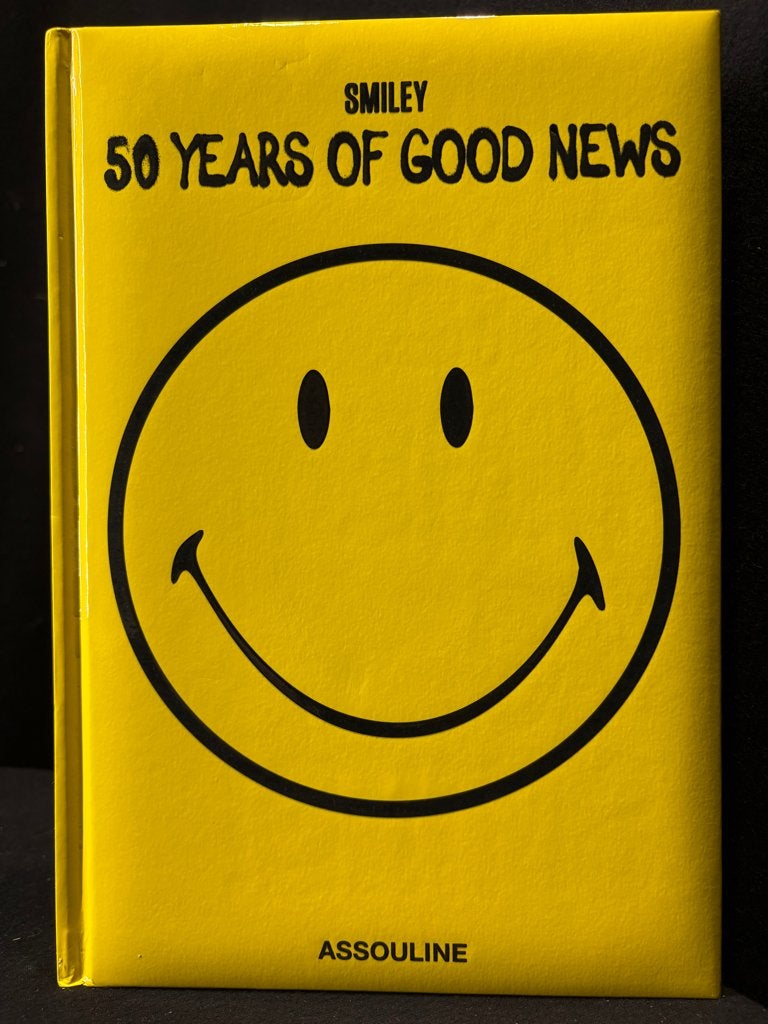 ASSOULINE Smiley: 50 years 2022 Engelstalig, Boeken, Ophalen of Verzenden, Zo goed als nieuw, Overige onderwerpen, Liam Aldous