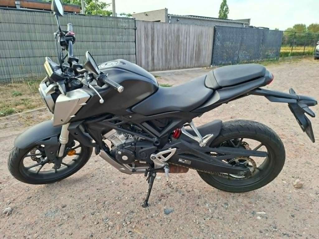Livraison de la Honda CB 125cc 2020+, Motos, Occasion, Particulier, 1 cylindre, Manuelle