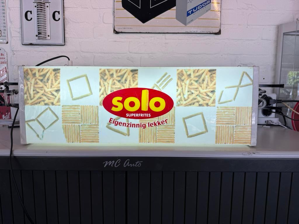Solo Friet oude reclame lichtbak, Ophalen, Gebruikt, Lichtbak of (neon) lamp