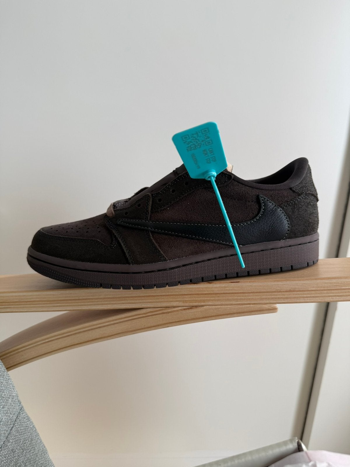 Mooie Nike Air Jordan 1 Low OG SP x Travis Scott, Vêtements | Hommes, Neuf, Enlèvement ou Envoi, Brun, Baskets